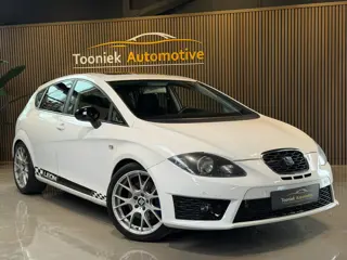 SEAT Leon 2.0 TFSI FR 211 PK Panorama dak Sportuitlaat 18 Navigatie