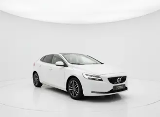 VOLVO V40 2.0 D2 NORDIC+. PDC, NAVI. SUNROOF