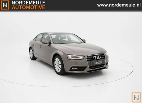 AUDI A4 1.8 TFSIe Edition. PDC, CRUISE, NAVI.