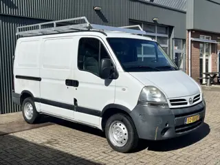 Nissan Interstar 2.5dCi Imperiaal Trekhaak 2000kg trekgewicht Elektrische ramen 3-Persoons Bpm vrij 