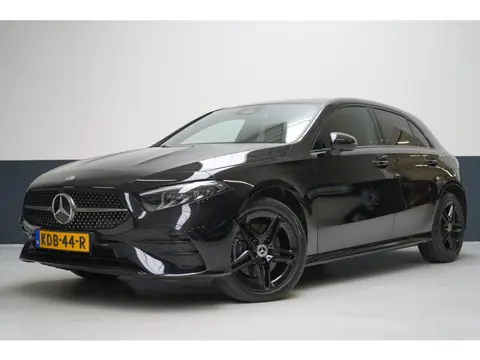 Mercedes-Benz A-klasse 250 e AMG Line | SoH 96% | Sfeerverlichting | Navigatie | Black pakket | Spor