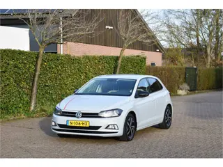 Volkswagen Polo Beats Topstaat! Carplay ECC stoelverw. 6 mnd Garantie