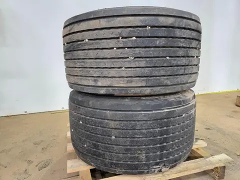 Michelin 445/45 R19.5 Michelin 445/45 R19.5 Banden – Trailer Band – Goede Staat – Direct Inzetbaar P
