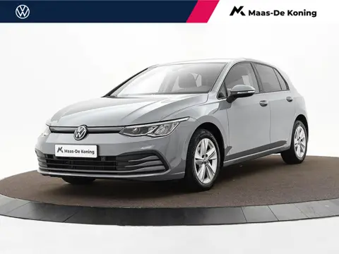 Volkswagen Golf 1.0 eTSI 110pk DSG Life automaat · Camera · Apple/Android Car Play · Navigatie · P-S