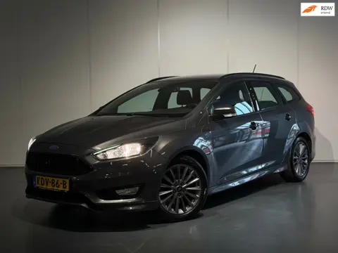 Ford Focus Wagon 1.5 EcoBoost ST Line Business /Climate/Cruise/PDC/CarPlay/LED/Keyless/NAVI/LMV