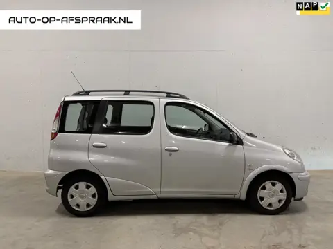 Toyota Yaris Verso 1.3 VVT-i Terra 5drs. Airco APK NAP Dealer Onderhouden