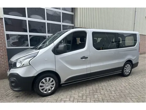 Renault Trafic Passenger 1.6 dCi L2 9 persoons 21.950 incl.BTW/BPM Airco,Cruise,Navi,Pdc,Trekh