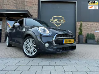 Mini Mini 2.0 Cooper S Chili Serious Business 192PK Automaat Panorama dak Airco navi cruise control 