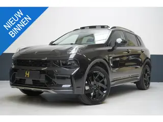 Lynk & Co 01 1.5 | Zwart optiek | Panoramadak | Navigatie | Memory | Apple CarPlay
