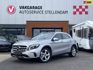 Mercedes-Benz GLA-klasse 180 Business Solution AMG|Panoramadak|Stoelverw|Camera|Cruise Control