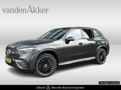 Mercedes-Benz GLC 400e 4Matic AMG 381pk // Panorama dak // Trekhaak // Rijassistentiepakket // Distr