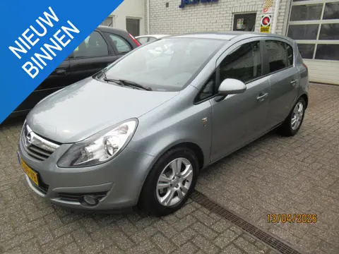 Opel Corsa 1.2-16V '111' Edition automaat airco