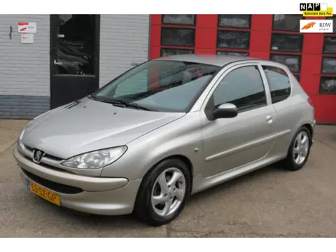 Peugeot 206 1.4-16V Air-line 3 , NIEUWE APK & DISTRIBUTIE
