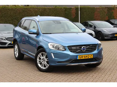 Volvo XC60 2.0 T5 FWD Summum / Trekhaak / Camera / Beige Leder / Navigatie / 18'' / Parkeerhulp V+A 