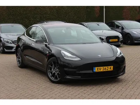 Tesla Model 3 Long Range AWD 75 kWh / SoH 88,2% / Autopilot / Panoramadak / Camera / Premium Audio /