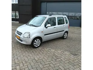 Opel Agila 1.2-16V Star Edition
