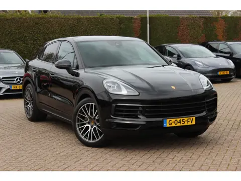 Porsche Cayenne Coupé 3.0 / 61.186 km! / Trekhaak / Camera / Panoramadak / Head-up / Luchtvering / L