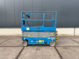 Genie GS 2632 schaar hoogwerker 10 meter smal (bj 2014)