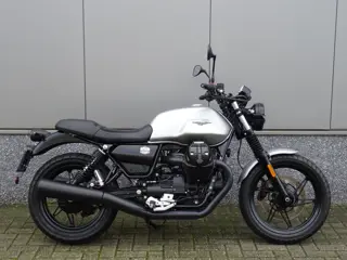Moto Guzzi V 7 STONE 850 (bj 2022)