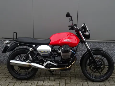 Moto Guzzi V7 STONE (bj 2015)