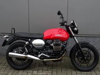 Moto Guzzi V7 STONE (bj 2015)