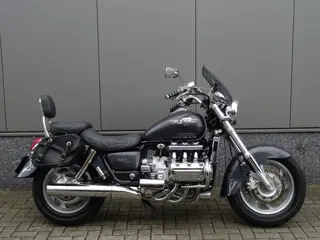 Honda GL 1500 F 6 (bj 2002)