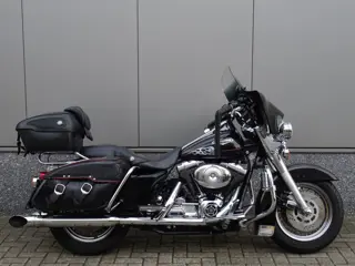 Harley-Davidson FLHRCI ROAD KING CLASSIC (bj 1999)