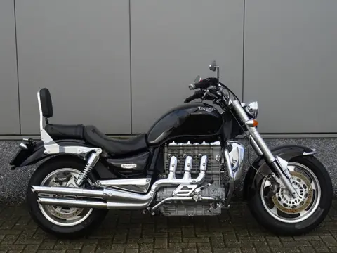 Triumph ROCKET 3 (bj 2004)