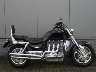 Triumph ROCKET 3 (bj 2004)