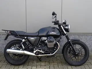 Moto Guzzi V 7 STONE (bj 2014)