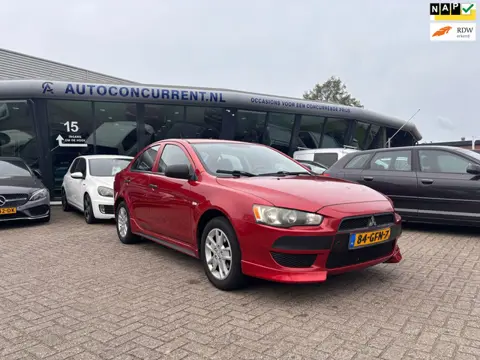 Mitsubishi Lancer Sports Sedan 1.5 Inform Intro Edition, Schermpje, Airco, Inruil mogelijk.