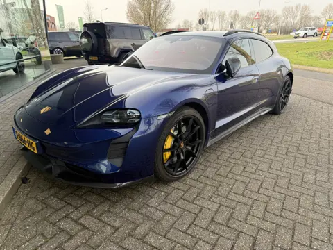 Porsche Taycan Sport Turismo GTS 93 kWh ** Carbon ** PCCB ** NP 198K ** NL auto!!