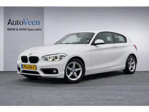 BMW 1-serie BMW 1-serie, 118i Executive (NL AUTO, LED, NAVI, PDC, LM-VELG)