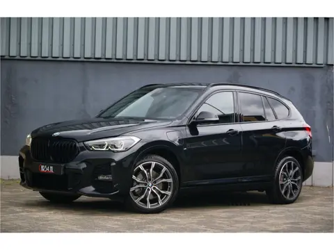 BMW X1 xDrive25e 220PK M-Sport Aut Shadow/Navi/Camera/HIFI/Stoelverwarming/Leer