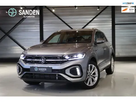 Volkswagen T-Roc 1.5 TSI R-Line 150 pk |Automaat|LED|Navi dmv Apple Carplay|Camera|18inch.