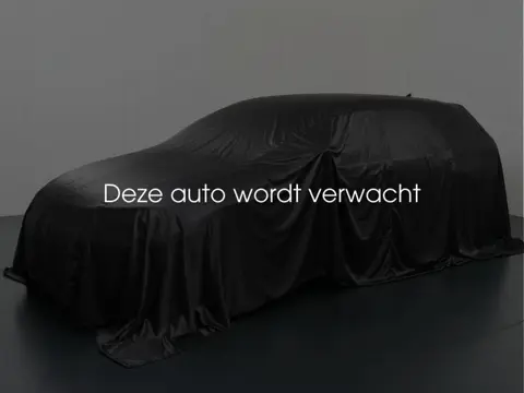 Volkswagen Tiguan 1.5 eHybrid Life Edition | 204 PK | SoH 100% | Panoramadak | Trekhaak wegklapbaar 