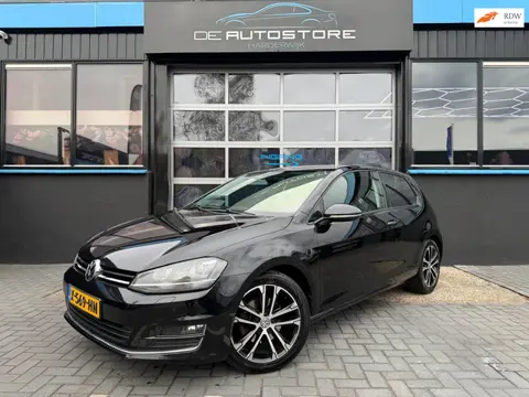 Volkswagen Golf 1.4 TSI Highline Airco Alantara Xenon Navi Cruise Stoelverw geheel Dealer Onderhoude