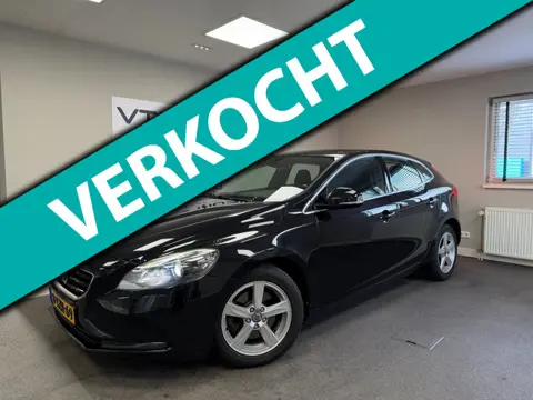 Volvo V40 1.6 T3 Summum Navi|ClimateControl|Stoelverwarming|PDC A|Xenon|APK 12-2026