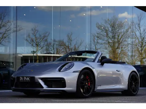 Porsche 911 Cabriolet 3.0 Carrera 4 GTS / NL-Auto / Sport Design / Lifting / Sportuitlaat