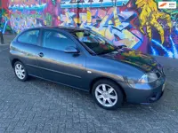 Seat Ibiza 1.4-16V Sensation digitale airco sport velgen Elektrische ramen cv sportieve looks nette 