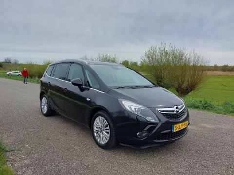 Opel Zafira Tourer 1.4 Design Edition 7p. 7 PERSOONS, ACHTERUITRIJCAMERA, CRUISE CONTROLE.