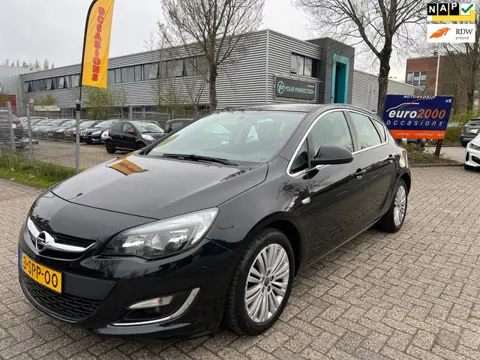 Opel Astra 1.4 Design Edition - AIRCO - CRUISE - NAP !