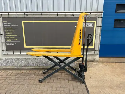 VS-22842 Hand Schaar Hoogheffer Jungheinrich werktafel