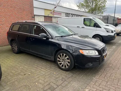 VOLVO V70 2.0 D3 LIM. EDITION Prachtig leder!!unieke auto