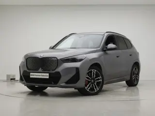 BMW iX1 eDrive20 67 kWh | M-Sport Pro | Stoelverstelling elektrisch | Harman Kardon | Panoramadak | 