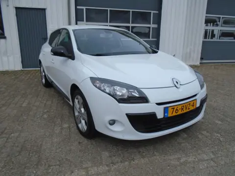 RENAULT MEGANE 1.4 TCE PARISIENNE