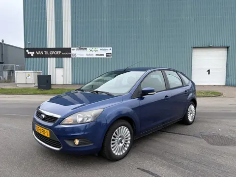 Ford Focus 1.8-16V Limited 5-Deurs 125 PK. Prachtige en als nieuw rijdende auto van de tweede eigena