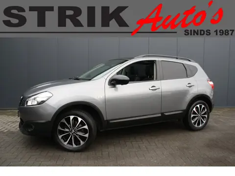 Nissan Qashqai 1.6 360 - NAVIGATIE - CAMERA - PANORAMADAK - TREKHAAK