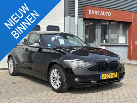 BMW 1-serie 116i Limited Edition 2012 zwart Apple CarPlay stoelv. NIEUWE KETTING + APK
