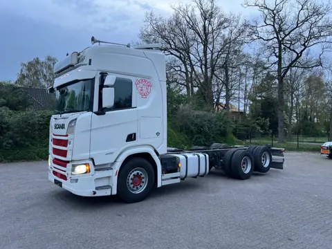 Scania R580 V8 NGS 6x2 King low km (bj 2018, automaat)